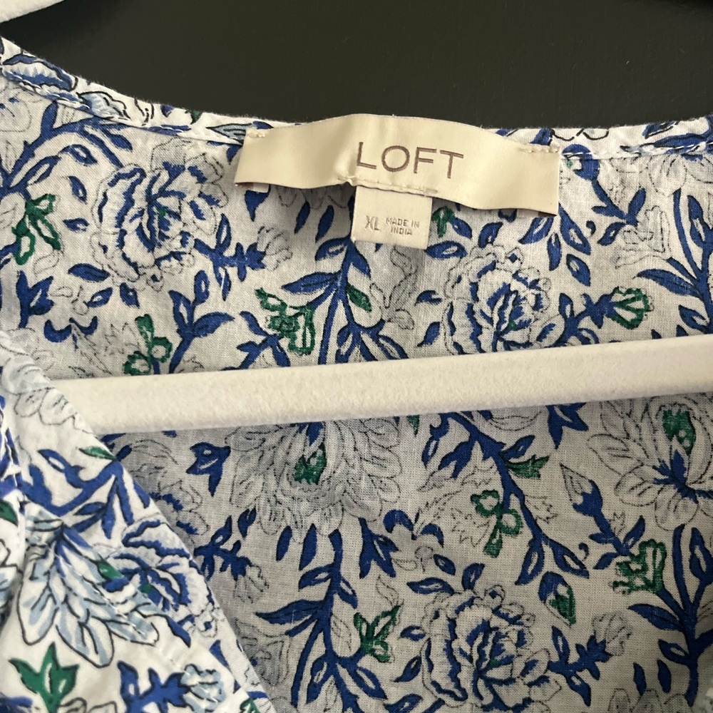 Ann Taylor Loft Blouse Set-short and 3/4 sleeve - Picture 2 of 5